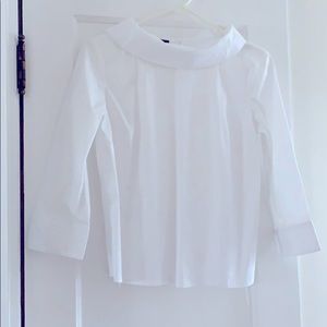 White cotton shirt.